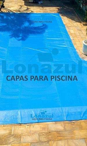 Capa de proteção para piscina com dreno