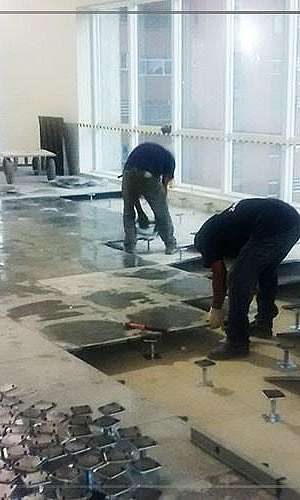 Piso elevado com ardósia Piso elevado com ardósia